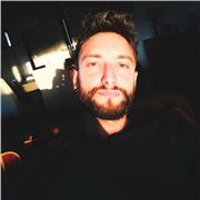 Sono un docente di italiano, storia e geografia ed offro ripetizioni a studenti delle scuole elementari, medie e superiori, per tu